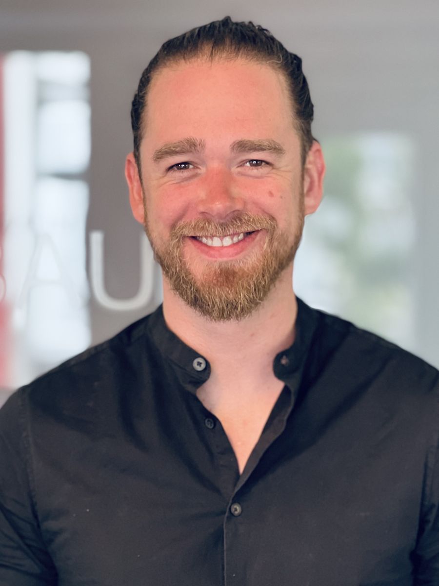 Johannes Wurfbaum – Life Coach, lächelndes Porträt